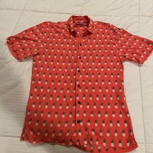 Kenny flowers pina coralada small Hawaiian button down short sleeve shirt